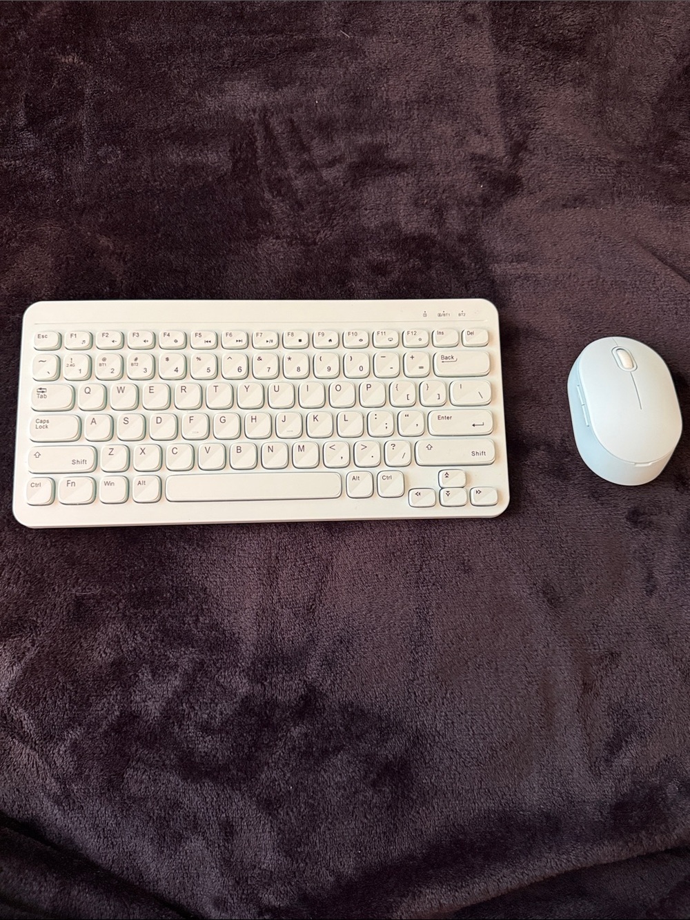 Wireless Compact Keyboard and Mouse Set — White
